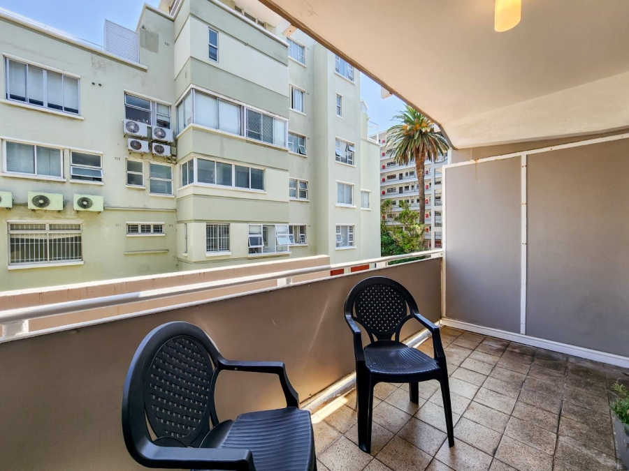 To Let 1 Bedroom Property for Rent in Sea Point Western Cape